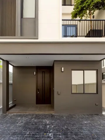 บ้านเดี่ยว 3 ชั้น สไตล์ Luxury Modern บนทำเล ถนนบอนด์สตรีท เมืองทองธานี