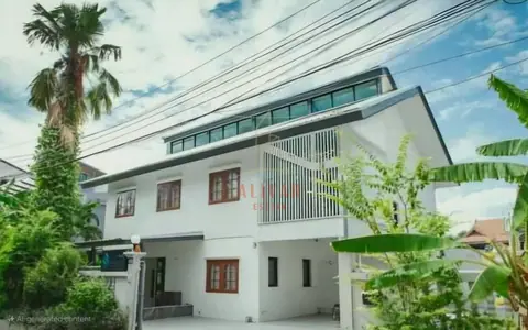 RH081025 ให้เช่า บ้านเดี่ยว 2ชั้น Renovate ใหม่ทั้งหลัง ย่าน โชคชัย 4