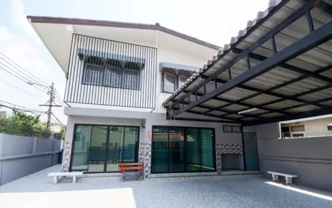 RH081125 ให้เช่า บ้านเดี่ยว 2ชั้น 3ห้องนอน ย่าน โชคชัย4 เหมาะสำหรับ Home office