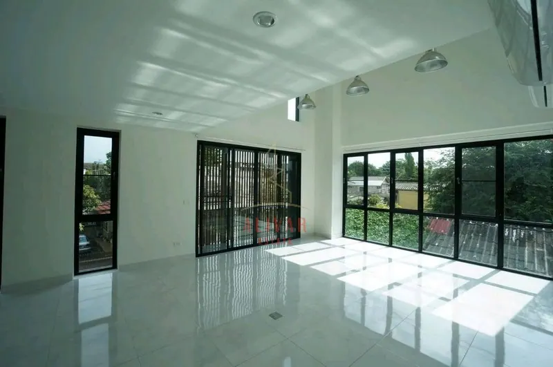 RH081425 ให้เช่า Home office 4ชั้น ตกแต่งใหม่ ซอยรัชดา 32 ใกล้ MRT แยกรัชดา-ลาดพร้าว