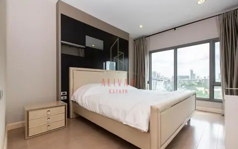 RC091825 ให้เช่า Condo 2 ห้องนอน The Crest Sukhumvit 34 ใกล้ Emporium Emquatier และ BTS ทองหล่อ