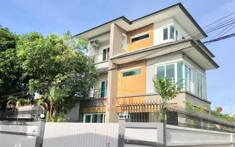 RH100125 ให้เช่า บ้านเดี่ยว 3 ชั้น 4 ห้องนอน ใกล้ MRT สุทธิสาร