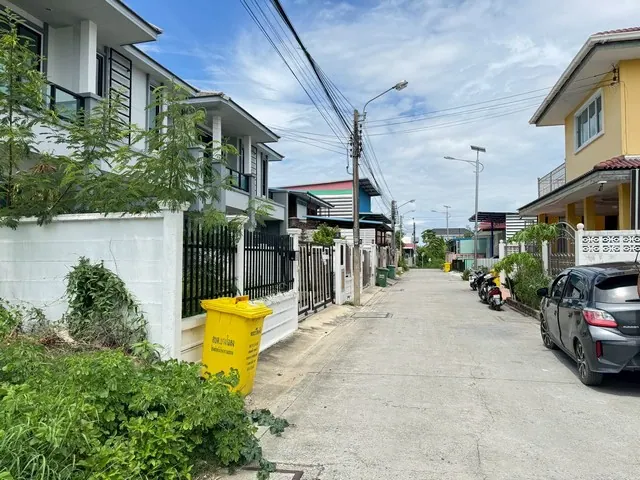 ขายที่ปลูกบ้านสมุทรปราการ  ซอยจตุรโชคชัย 3/6  ที่เปล่าถมแล้ว