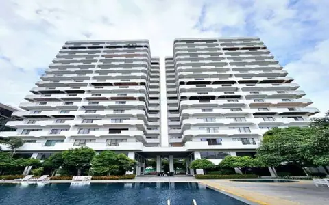 ขาย หรือ เช่า Beach Villa Viphavadi     คอนโดหรูริมทะเล นาจอมเทียน