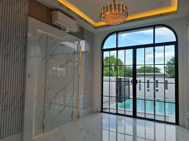 บ้านพูลวิลล่าใหม่ สไตล์โมเดิร์น – พัทยา  หมู่บ้านมาบประขัน ราคาขาย 6,900,000 บาท 3 ห้องนอน | 4 ห้องน้ำ