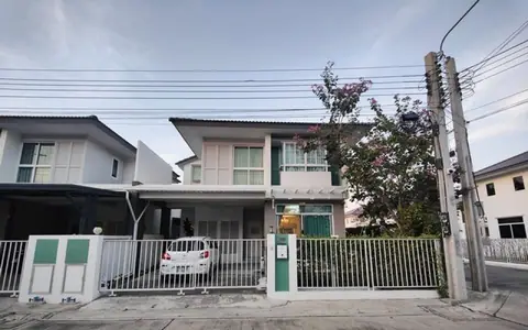 HR2795ให้เช่าบ้านแฝด 2 ชั้น หมู่บ้านเทรนดี้ ธารา บางนา ( กม.16) เฟอร์ครบพร้อมอยู่ เดินทางสะดวกใกล้ทางด่วน