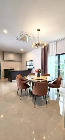 HR2802ให้เช่าบ้านเดี่ยว โครงการเศรษฐสิริ กรุงเทพกรีฑา 2 ตกแต่งสุดหรู ใกล้ร.ร. Brighton Intl School
