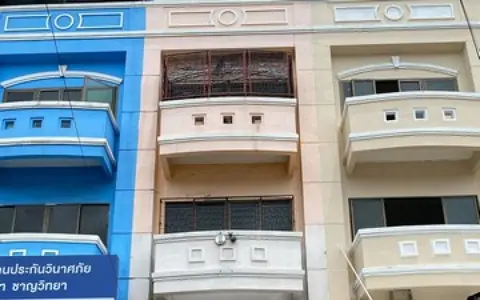 ขายทาวน์โฮม 3.5 ชั้น มีดาดฟ้า โชคชัย 4 ซ.69 ทำเลเชิงพาณิชย์ เหมาะลงทุนธุรกิจ