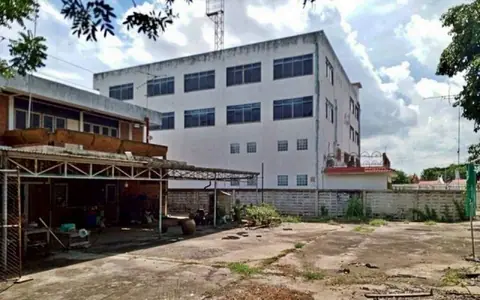อาคารพร้อมที่ดิน พื้นที่ 3 ไร่ ติดถนนโรจนะ บ้านสร้าง ต.บ้านสร้าง อ.บางปะอิน จ.พระนครศรีอยุธยา