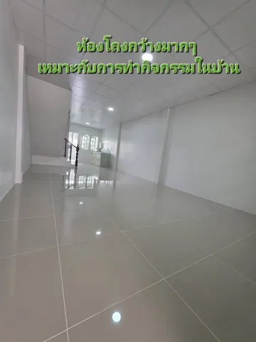 ขายทาวเฮ้าส์รีโนเวทใหม่ พระยาสุเรนทร์ ซ.9 รามอินทรา109 ใกล้สถานีรถไฟฟ้าสายสีชมพู 2ชั้น3นอน2น้ำ20ตรว. คลองสามวา น้ำไม่ท่วม
