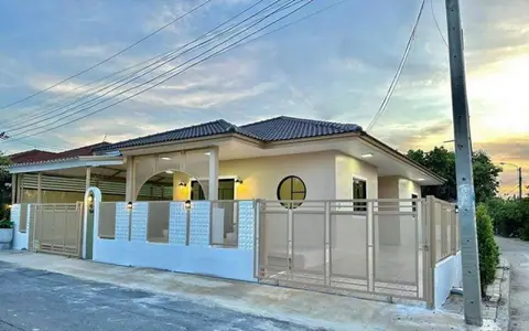 ขายบ้านเดี่ยว(รีโนเวท)ใหม่ทั้งหลัง หมู่บ้านพฤกษา3 เนื้อที่56ตรว.ราคา3,290,000บาท