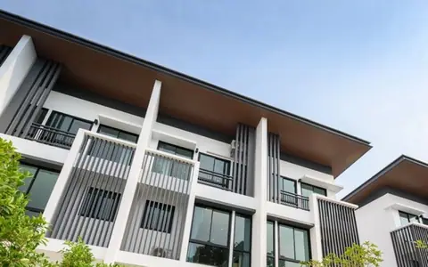 ขายทาวน์โฮม 3 ชั้น สไตล์โมเดิร์น – ซอยสตรีวิท 29 บ้านใหม่ มือหนึ่ง พร้อมโอน พร้อมอยู่จริง ไม่ต้องรอ