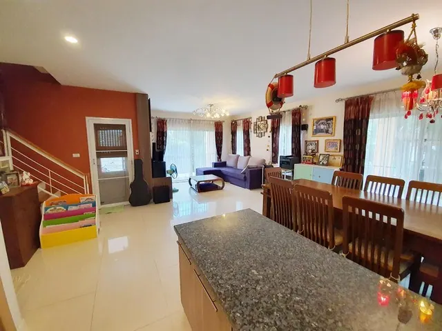 ็ให้เช่าบ้านเดี่ยว ม.ชลลดา สุวรรณภูมิ 3 นอน 3 น้ำ พท. 67 ตรว. หลังมุม