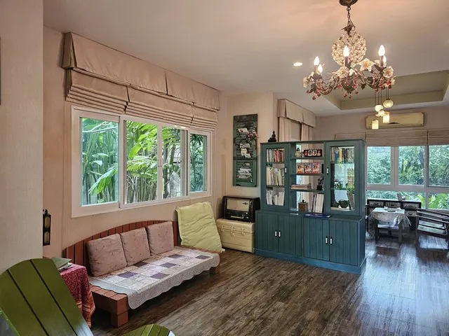 บ้านเดี่ยวหลังมุมตกแต่งสวยมาก สไตล์ คาเฟ่ คลาสสิกวินเทจ โครงการ : รสา พาร์คเลน วัชรพล