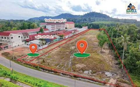 ขายที่ดินใกล้โรงเรียนสุราษฎร์ธานี 2 เนื้อที่ 10 ไร่ 2 งาน 20.9 ตร.ว. ราคารวม 27.33 ล้านบาท