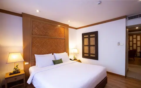 URBAN LIVING PACKAGE at The Tarntawan Hotel Surawong Bangkok  Move In with Ease and Live Comfortably in the Heart of Bangkok with “Deposit 0 THB (None)”