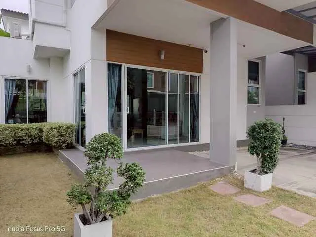 ขายบ้านแฝด หลังใหญ่ เลอนีโอไพร์ม แพรกษา-เทพารักษ์ 40.1 ตรว. 147 ตรม. 4 นอน 3 น้ำ 2 จอด พร้อมเฟอร์ ขาย 4,800,000