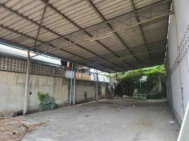ขายโกดัง ถนนเพชรเกษม สามพราน ท่าข้าม พื้นที่ใช้สอยรวมกว่า 540 ตร.ม. ทำเลใกล้เพชรเกษม ราคา 4.9 ลบ.