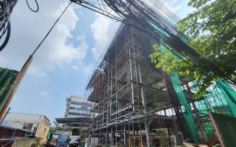 ให้เช่าอาคาร 4 ชั้น 1 หลังและ 2 ชั้น 1 หลัง ถนนสุขุมวิท 103 ซอยอุดมสุข28-30 พทชส 1,800 ตรม. บนที่ดิน 300 ตรว. ค่าเช่าเริ่มต้น 400,000/เดือน