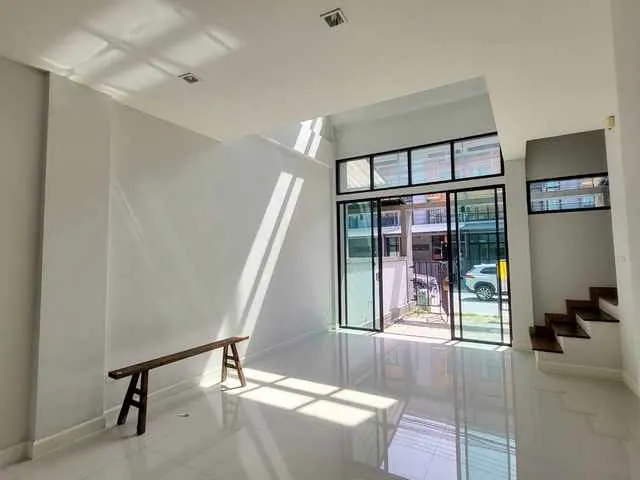 ขาย อีโค สเปซ 2  Eco Space 2 ทาวน์โฮม 3 ชั้น บนถนนประเสริฐมนูกิจ พื้นที่ 21ตรวา. พทชส 175 ตรม. 3 นอน 3 น้ำ บ้านไม่เคยอยู่ ขาย 4,400,000