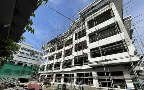 ขายอาคารสำนักงานขนาดใหญ่ ถนนสุขุมวิท 103 (ซอยอุดมสุข 28–30) พื้นที่ใช้สอยรวม 1,800 ตารางเมตร บนที่ดินขนาด 300 ตารางวา