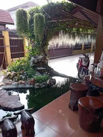 ขายบ้านเดี่ยว หมู่บ้านสินธนา กรีนวิลล์ นวมินทร์ 50 ขนาด 132 ตร.ว. บ้านครึ่งตึกครึ่งไม้ พร้อมสระว่ายน้ำ ราคา 22,000,000 บาท