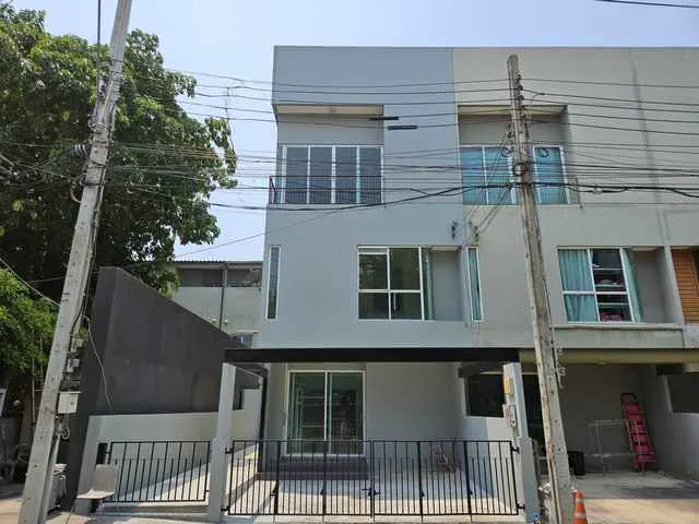 PATIO Phatthanakan