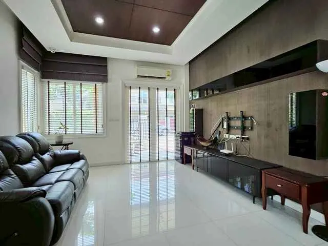 ขายบ้านเดี่ยว Villa Nakarin อ่อนนุช-วงแหวน สุขุมวิท 77 ที่ดิน 101.5 ตรว. พทชส 340 ตรม. 4 นอน 4 น้ำ ขาย 15,500,000  บาท
