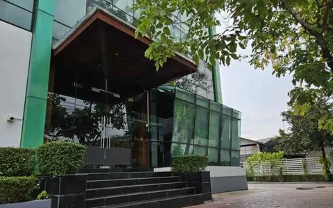 ขายออฟฟิศ 4.5 ชั้น พระราม 9 ซอย 57/1 พื้นที่ดิน 187 ตร.วา พื้นที่ใช้สอย 1,063 ตร.ม. ใกล้ Airport Link หัวหมาก ราคา 75 ล้านบาท