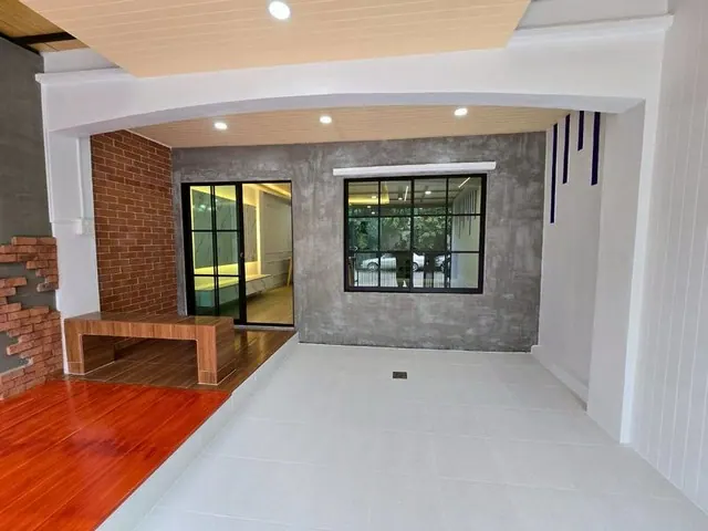 ขายบ้าน เคซี รามอินทรา 3 รีโนเวทใหม่หมด พร้อมอยู่ ใกล้แฟชั่นไอส์แลนด์