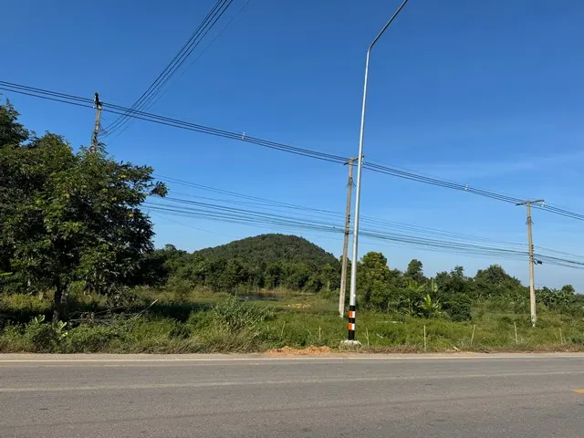 ที่ดิน ติดภูเขา โพธาราม จังหวัด ราชบุรี ทิศใต้ : หน้าหัน 180