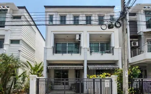 โครงการบ้านกลางเมือง เดอะรอยัล โมนาโค ศรีนครินทร์ – พัฒนาการ ซอยศรีนรีนครินทร์ เขตสวนหลวง กรุงเทพ ฟังก์ชันครบ