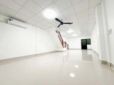 --ให้เช่าบ้าน-- Townhouse 2 ชั้น -อ่อนนุช 44- -วชิรธรรมสาธิต-