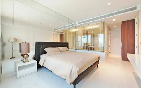 Rare Luxury Unit for Rent – 185 Rajadamri Ready to move in.