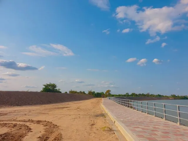 ขายที่ดิน ทำเลทอง-แปลงหัวมุม ติดแม่น้ำมูล (วิวหาดคูเดื่อ) เมืองอุบลฯ