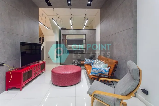 The Park Lane 22 3 Bedrooms 5 Bathrooms for Rent 120,000 Baht (C993)