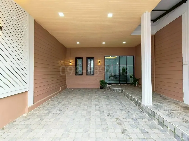 ขายทาวน์เฮาส์ 2 ชั้น หมู่บ้านแดนทอง สุขาภิบาล5 รีโนเวทใหม่ เนื้อที่ 22.5 ตรว 4นอน 2น้ำ แถมฟรีเฟอร์นิเจอร์