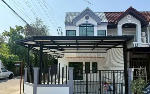 ขายทาวน์เฮ้าส์ 2 ชั้น อรุณธรสุขาภิบาล 5 หลังมุม ขนาด 25 ตรว 3นอน 2น้ำ ตกแต่งสวย ทำเลดี