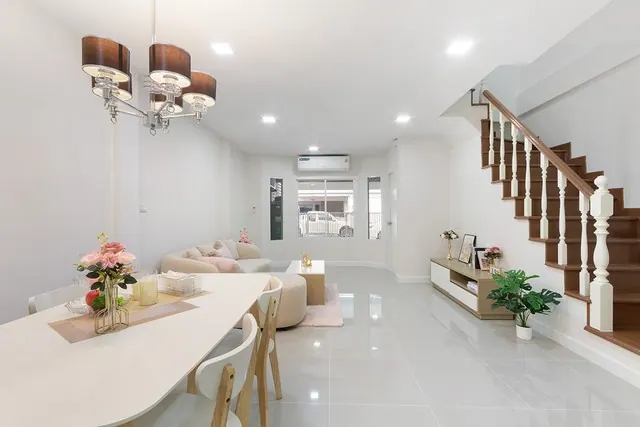 ทาวน์โฮม 2 ชั้น รีโนเวทใหม่ หมู่บ้านพิมลกาญจน์ แจ้งวัฒนะ เลียบคลองประปา-ใกล้เมืองทองธานี