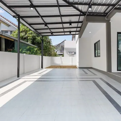บ้านเดี่ยว 2 ชั้น รีโนเวทใหม่ หมู่บ้านกฤษดานคร 10 รัตนาธิเบศร์ ติดถนนใหญ่ ใกล้รถไฟฟ้า MRT สามแยกบางใหญ่