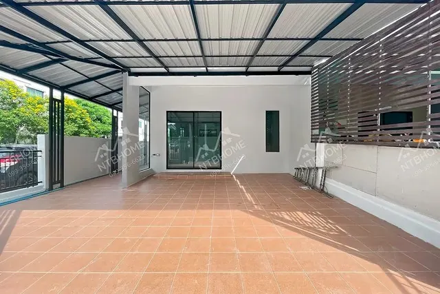 โมดิ วิลล่า ปิ่นเกล้า-วงแหวน แปลงมุม แต่งใหม่ ต่อเติมครบพร้อมอยู่