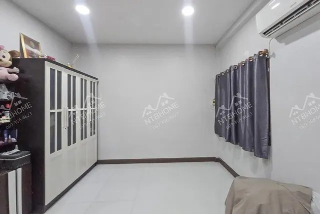 หมู่บ้านสุขทวีวิลเลจ ซอยบรมราชชนนี 76 ต่อเติมครบ สภาพดี เข้าซอยไม่ลึก