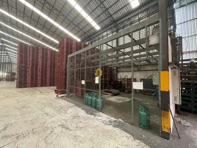 ขายโกดังพื้นที่ใช้สอยรวม 3200 ตรม. บึง ศรีราชา ชลบุรี