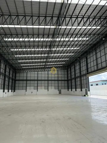 ขายโรงงานเนื้อที่ทั้งหมด 5 ไร่ 2 งาน มีใบรง.4 105 106 บ้านบึง ชลบุรี