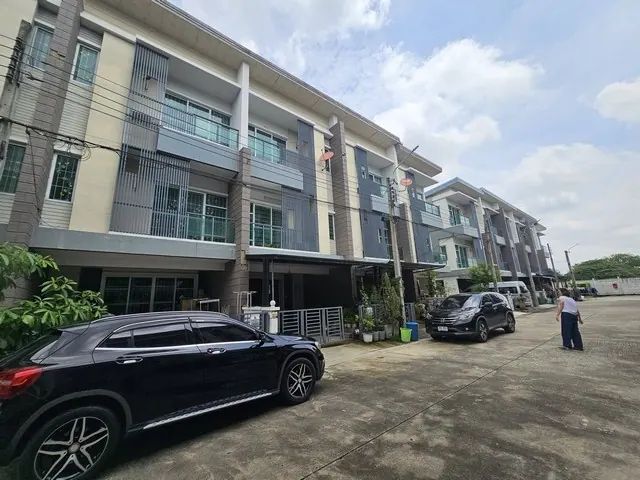 ลดราคาหนักมาก ขายด่วน ราคาดีที่สุดโครงการ Town Avenue ศรีนครินทร์ – ซอยอ่อน นุช68