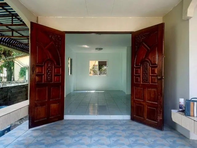 ขายบ้านเดี่ยว 2 ชั้น พร้อมอยู่ ราคาพิเศษ จ.ปทุมธานี (ุถนนเลียบคลองประปา)